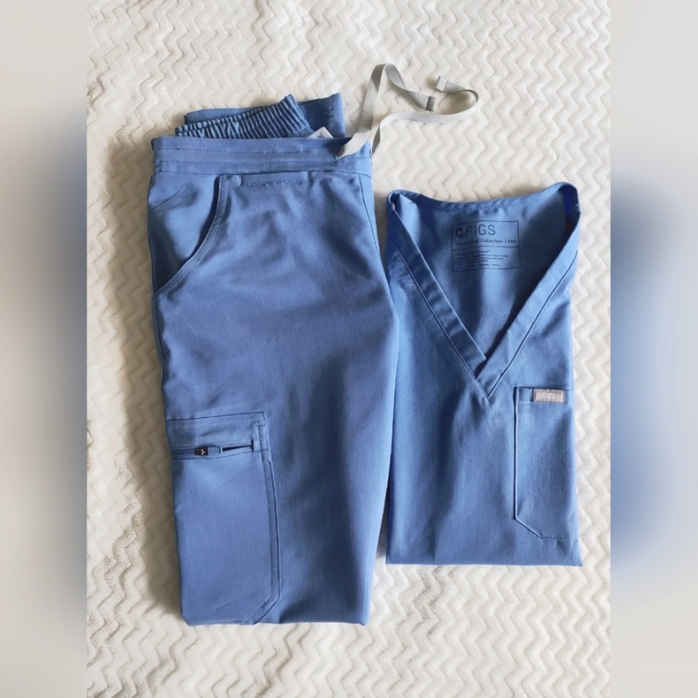FIGS SCRUBS TOP